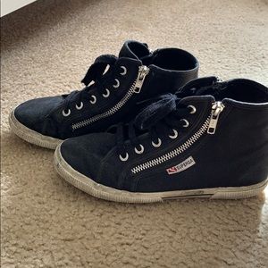 Black high top supergas zippers on side